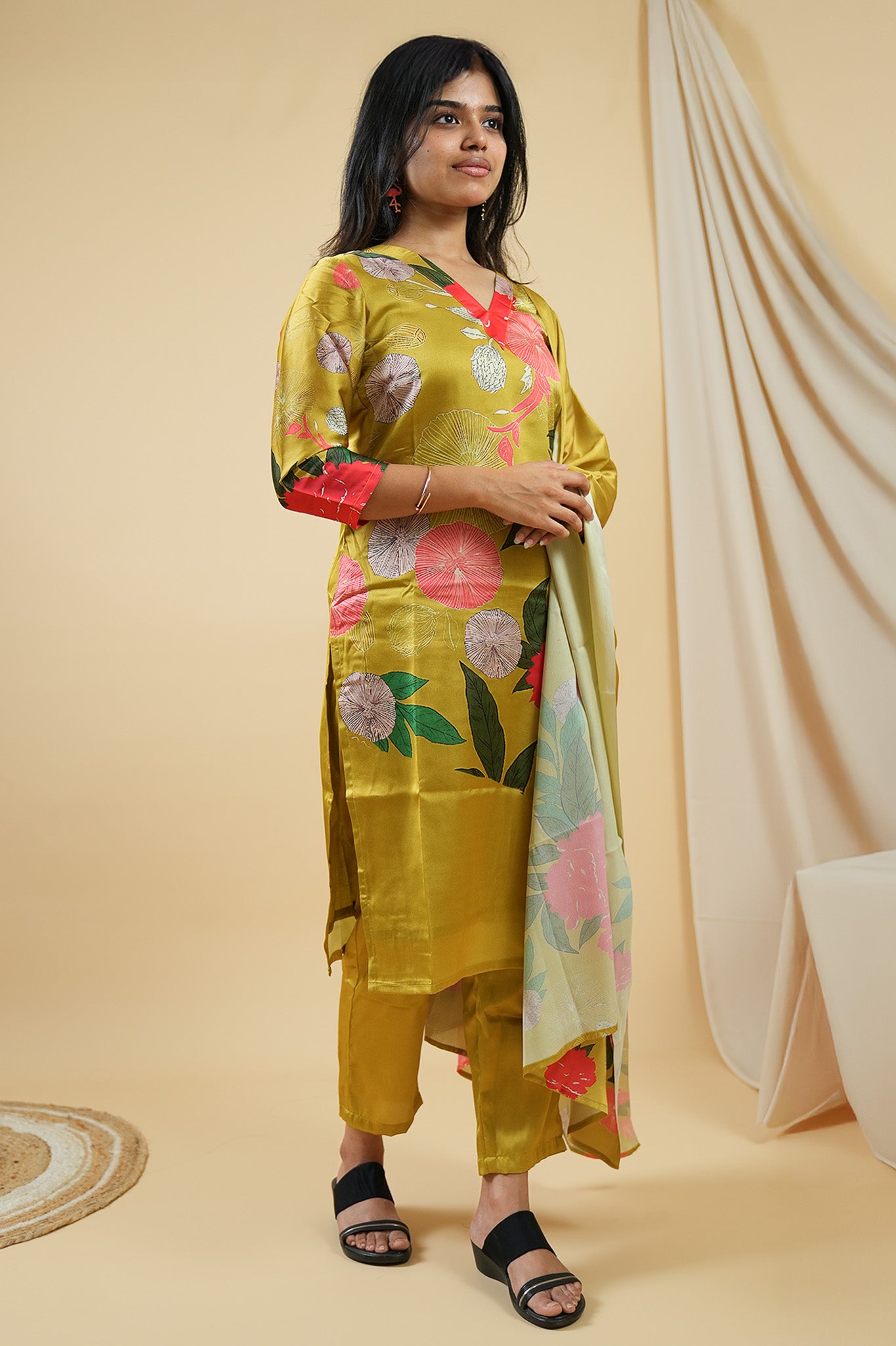 Floral Panelled Straight Kurta Set